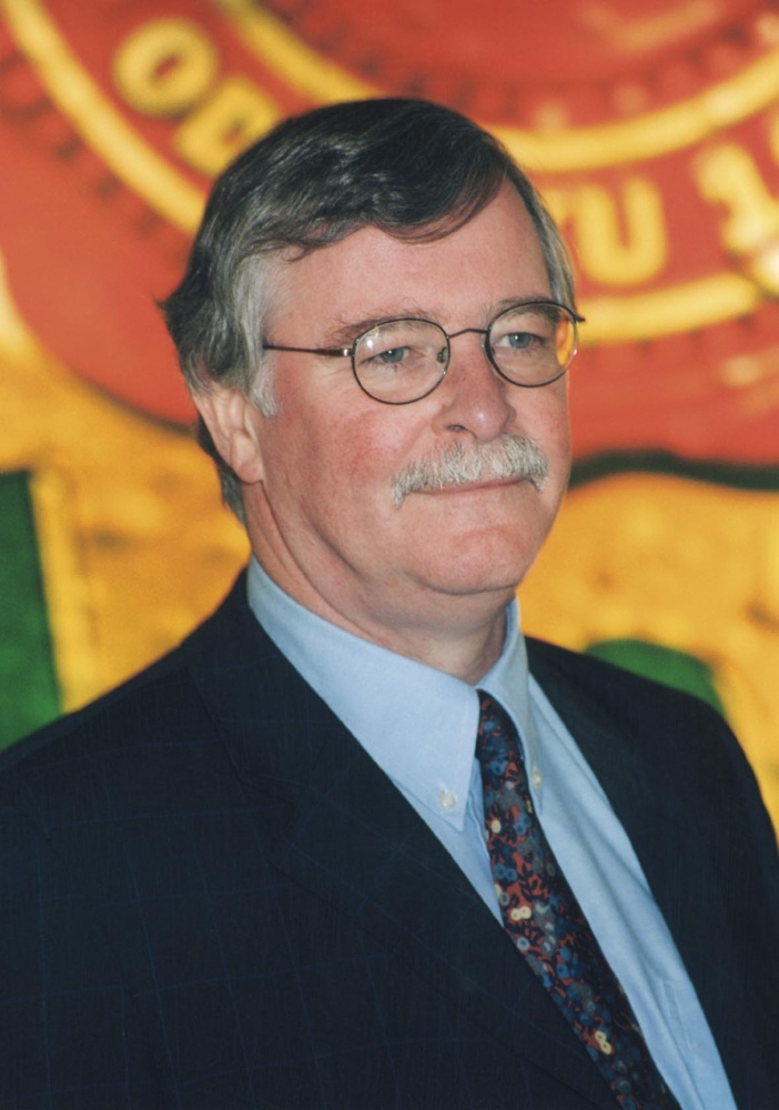 A. J. Cook, obchodní ředitel pro export